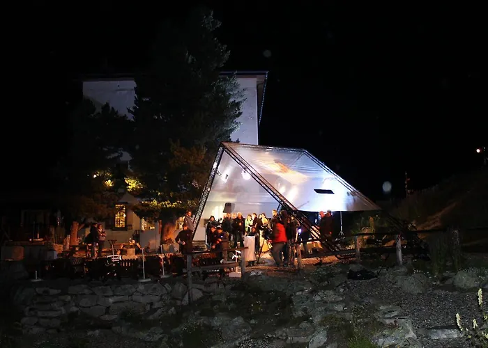 Hotel Weisshorn Sur St-luc 2337m 2*